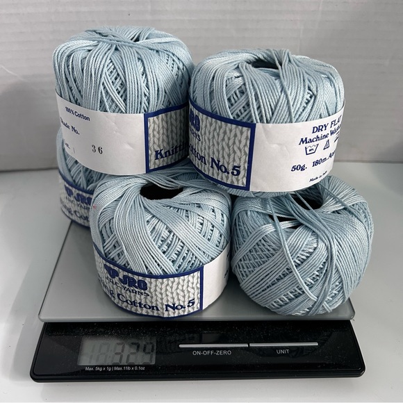 Six balls of baby blue knitting cotton yarns size 5 - Picture 8 of 8